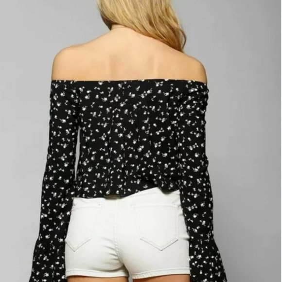 Stone cold fox x Nina's crop top floral, size Small - Picture 2 of 4